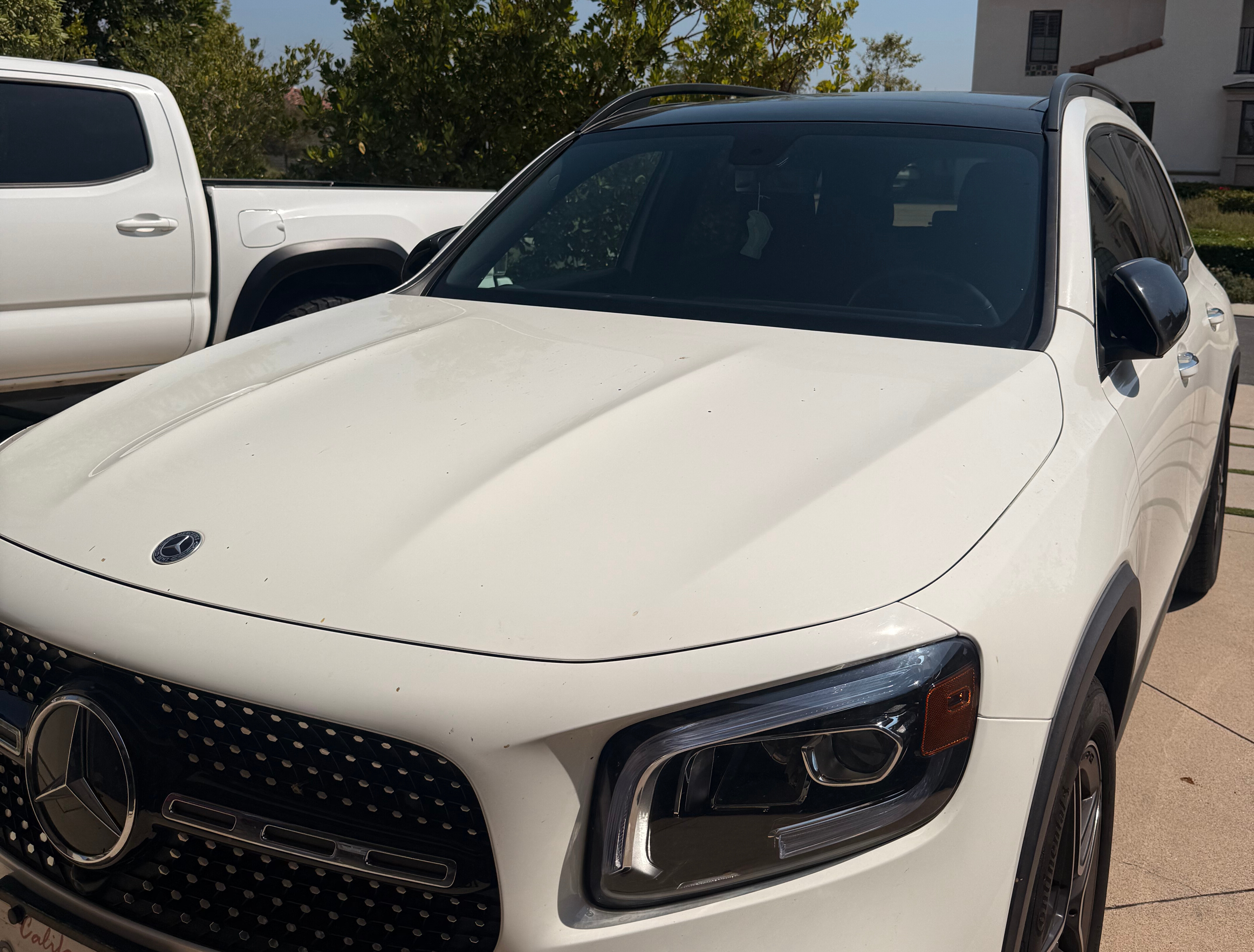 New OEM-quality windshield replacement on modern vehicle in Aliso Viejo